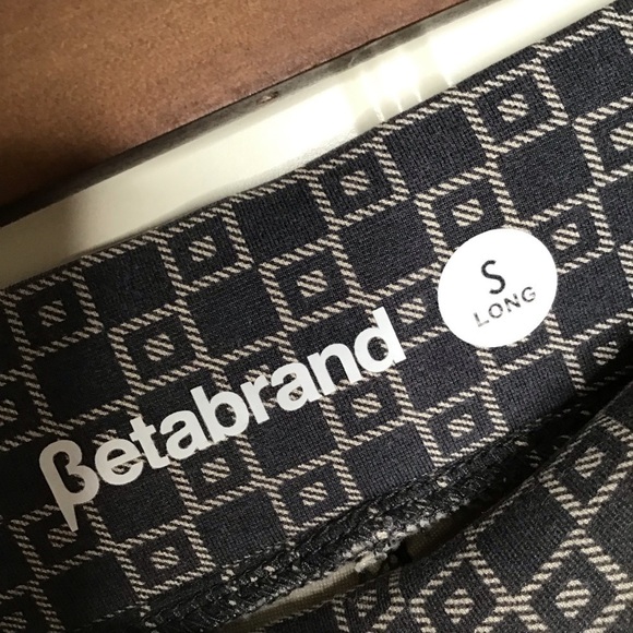 Betabrand Skinny-Leg Journey Pants in Limestone Size Small Long. - Picture 9 of 10